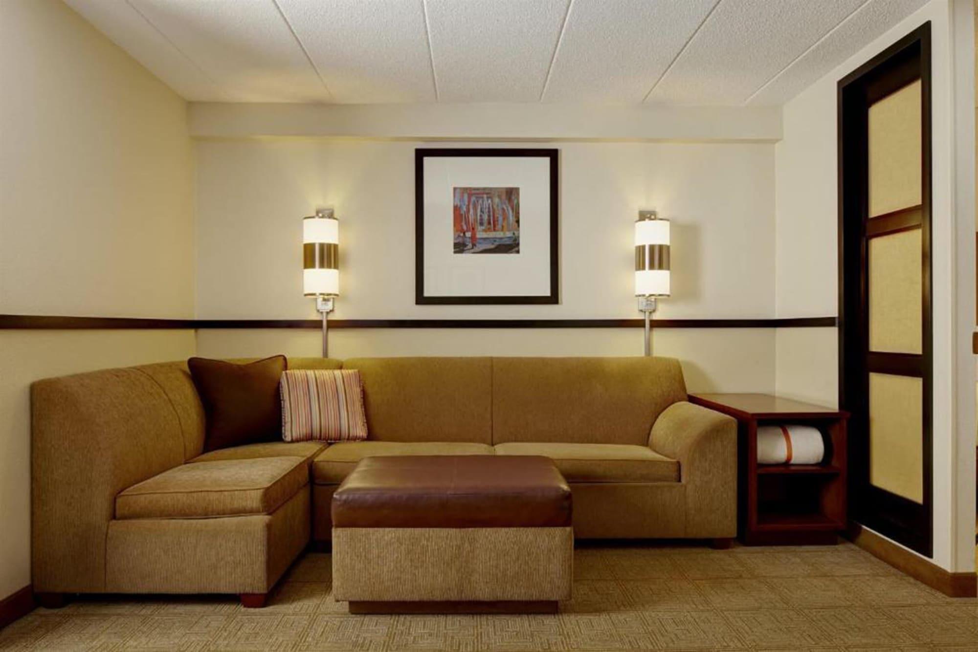 Hyatt Place Airport Hotel 3*